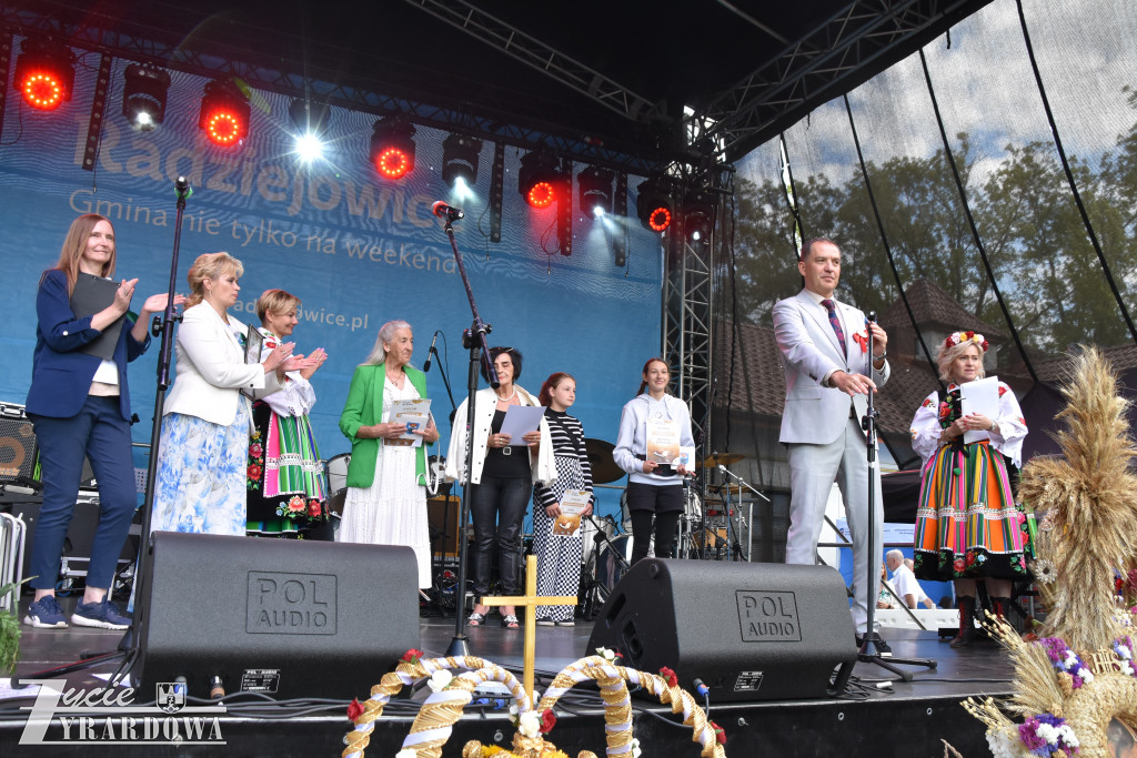 Tradycyjne i piękne „Święto Chleba” w Radziejowicach