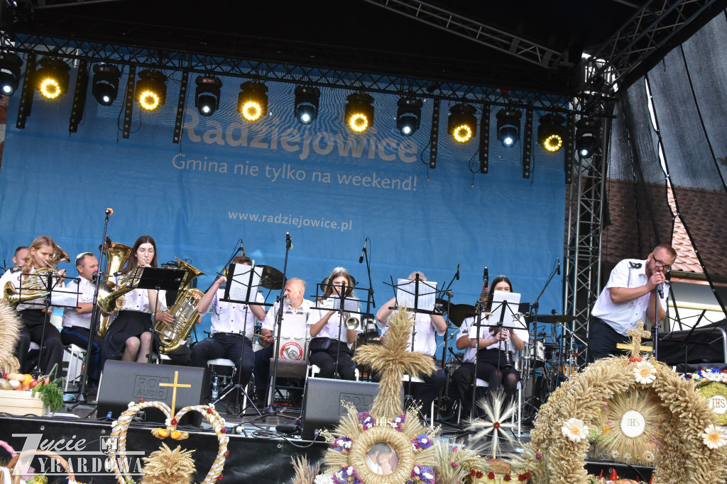 Tak dożynkowo bawiły się Radziejowice