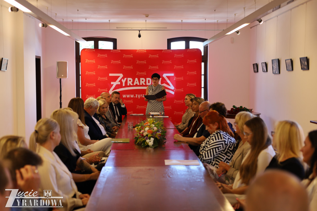 Dwunastu żyrardowskich nauczycieli z awansem