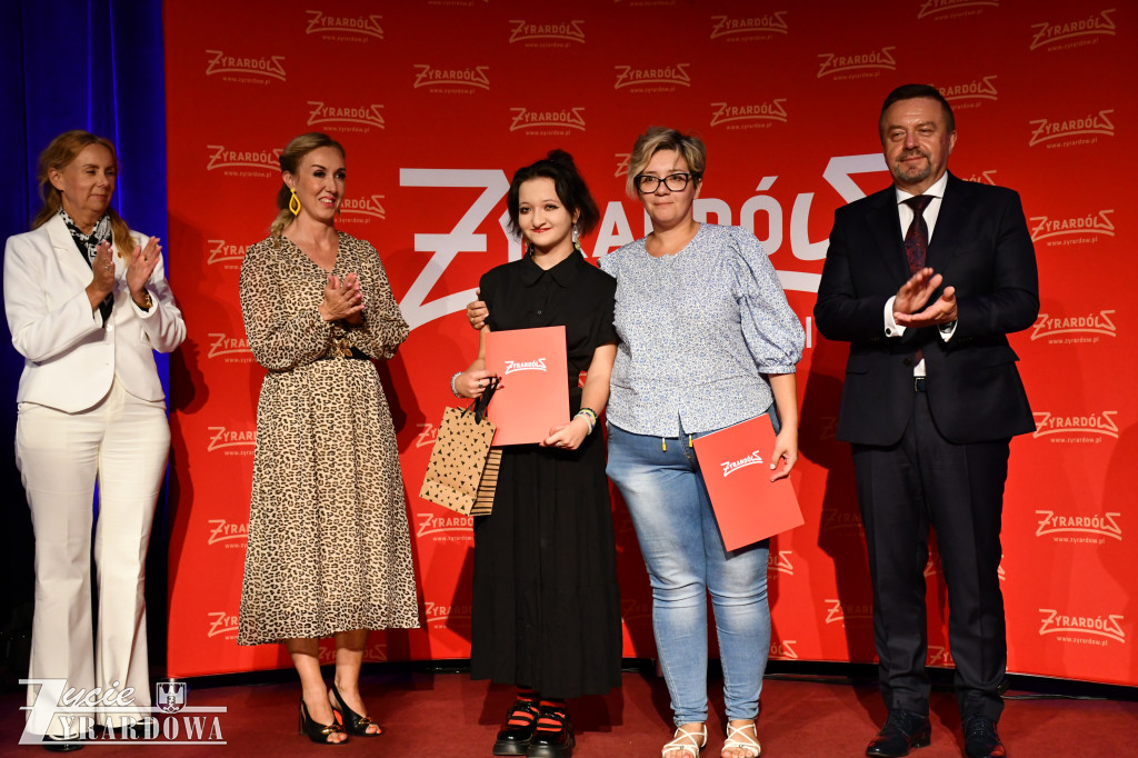 Najlepsi absolwenci żyrardowskich szkół