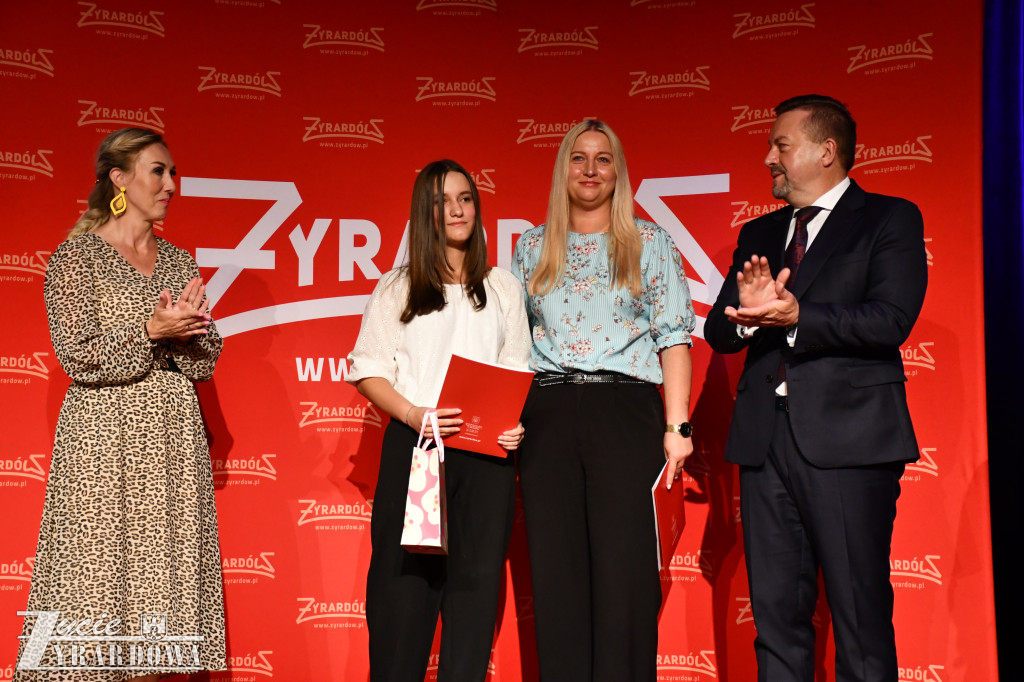 Najlepsi absolwenci żyrardowskich szkół