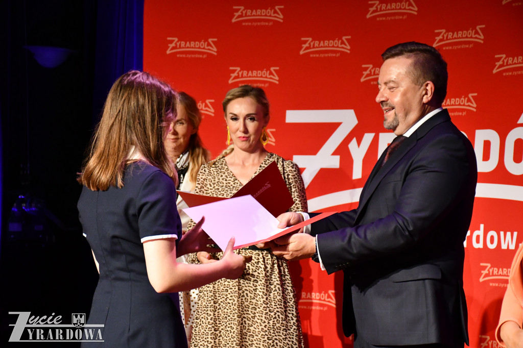 Najlepsi absolwenci żyrardowskich szkół