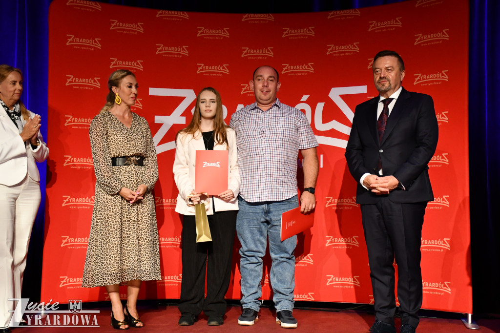 Najlepsi absolwenci żyrardowskich szkół