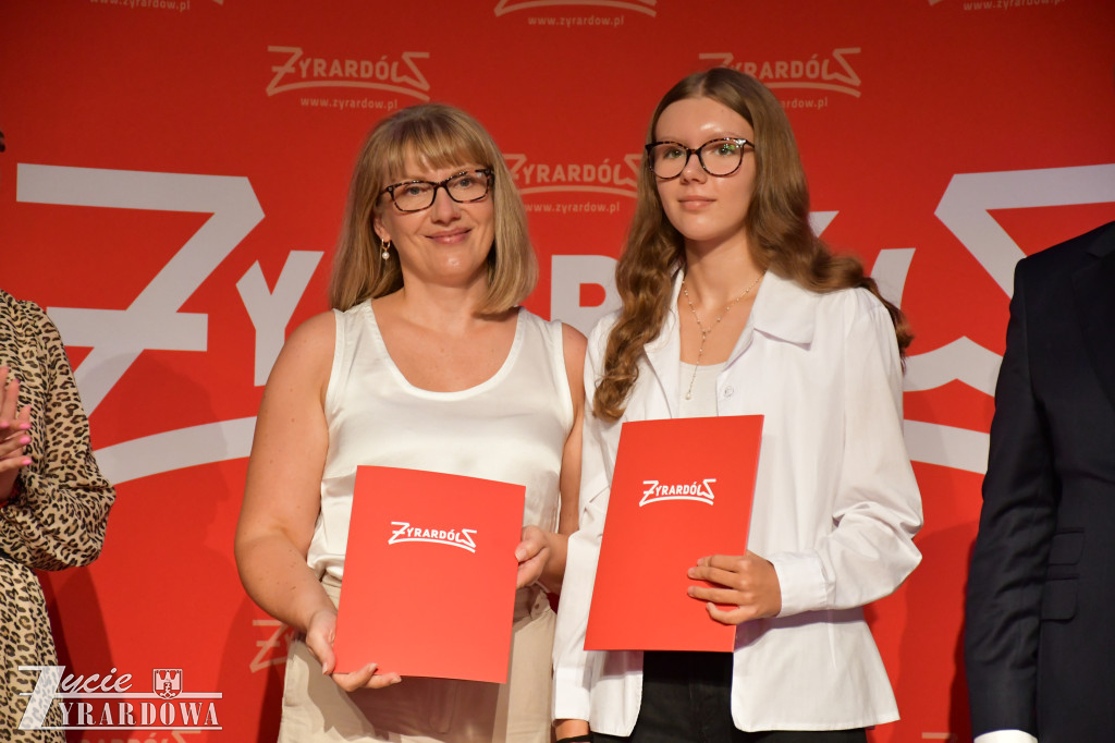 Najlepsi absolwenci żyrardowskich szkół