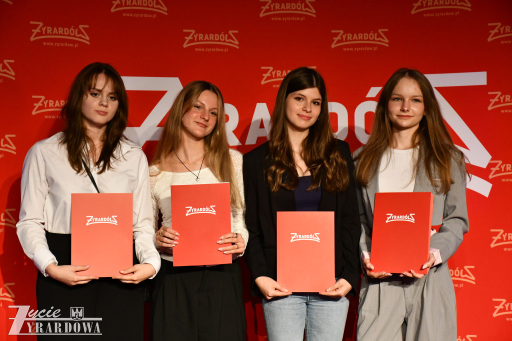 Najlepsi absolwenci żyrardowskich szkół