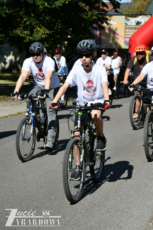 Słoneczny dzień, rowery i rodzinna atmosfera