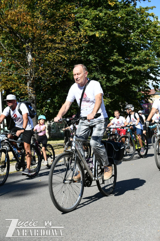Słoneczny dzień, rowery i rodzinna atmosfera