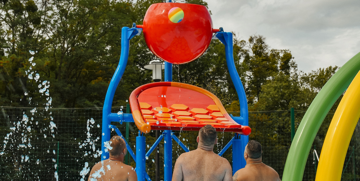 Pierwsze spojerzenie na baseny przy Farbiarskiej