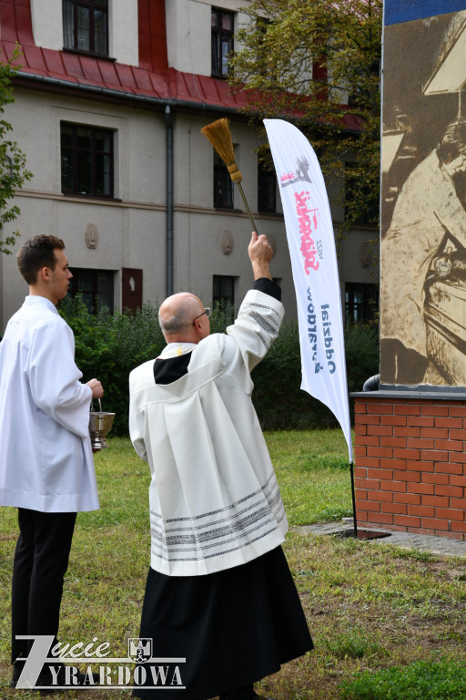 Mural Solidarności w nowym miejscu