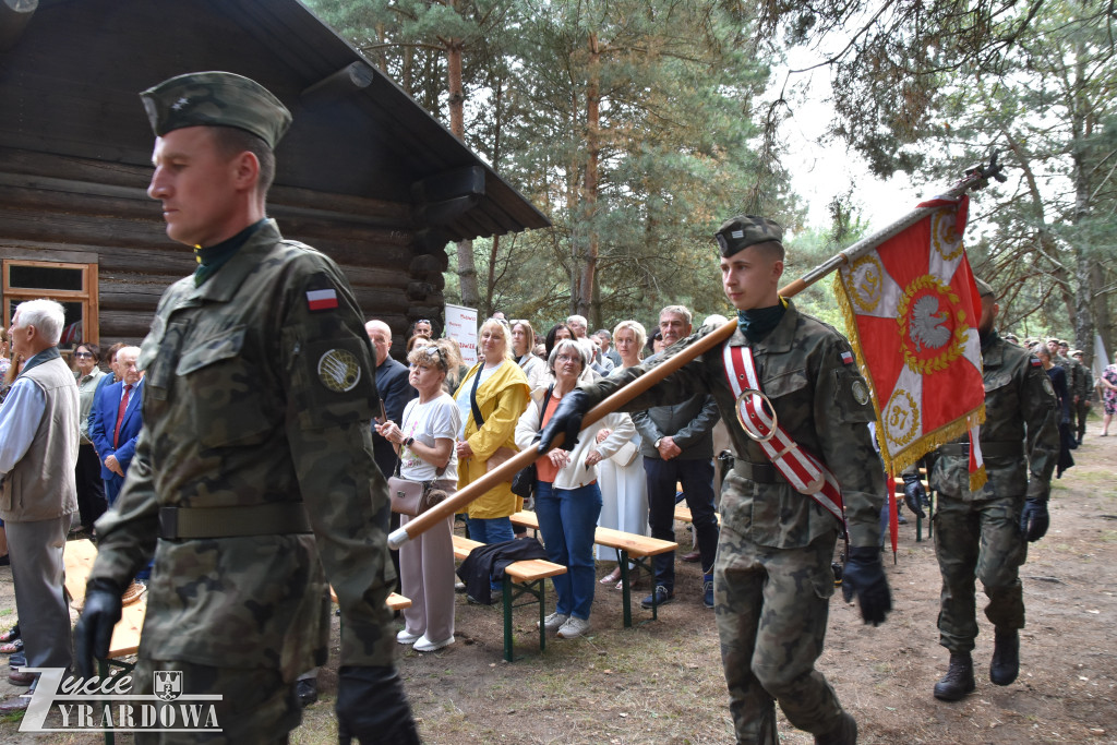 Krzyż Męczenników i hołd ofiarom sowieckiego reżimu