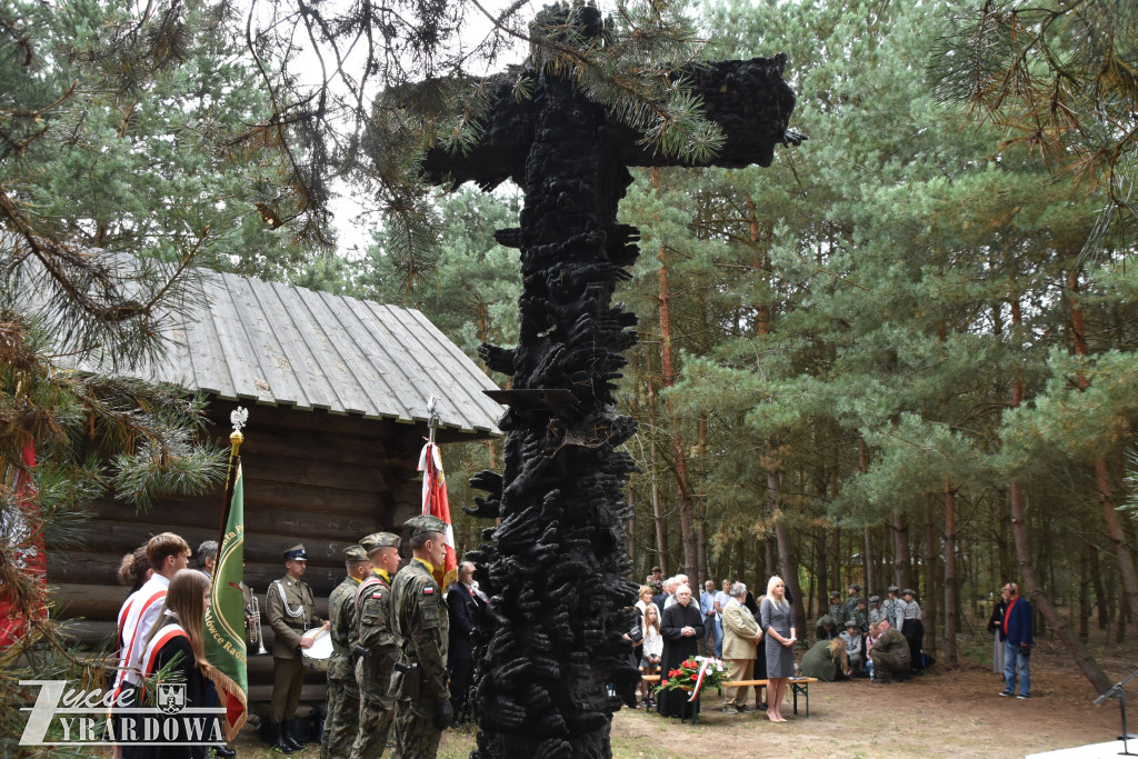 Krzyż Męczenników i hołd ofiarom sowieckiego reżimu