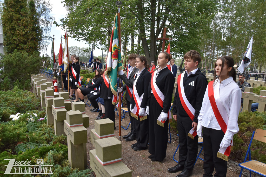 Wielki hołd poległym na Ziemi Jaktorowskiej
