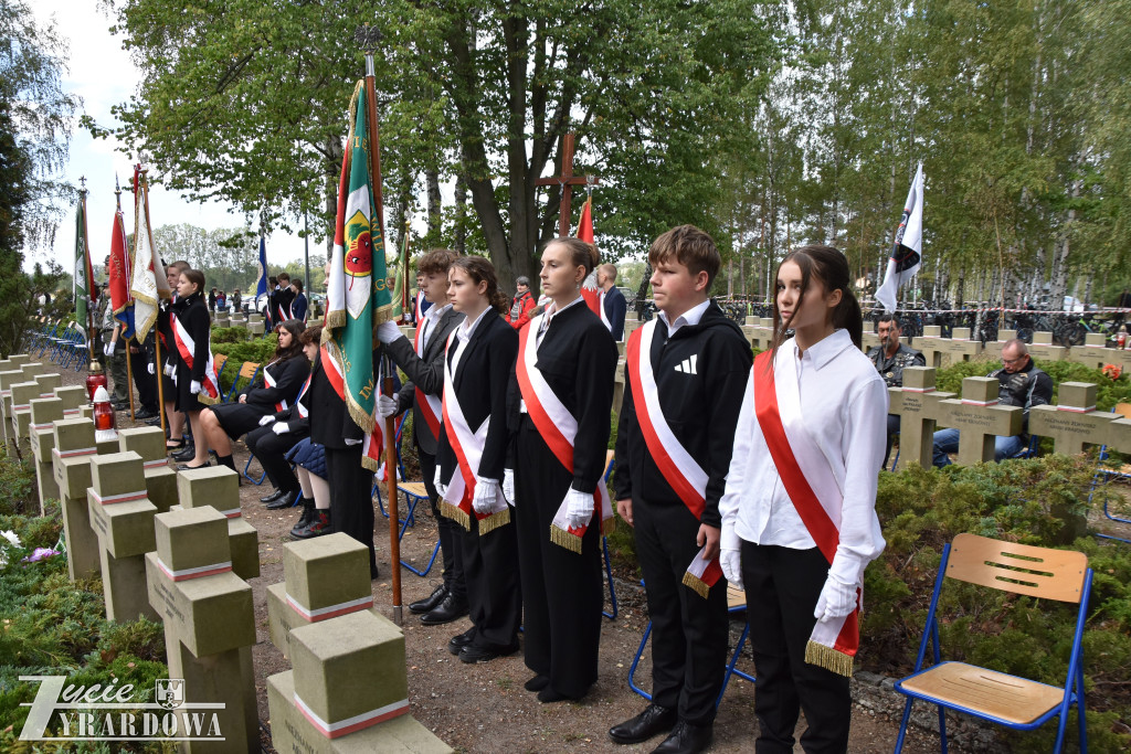 Wielki hołd poległym na Ziemi Jaktorowskiej