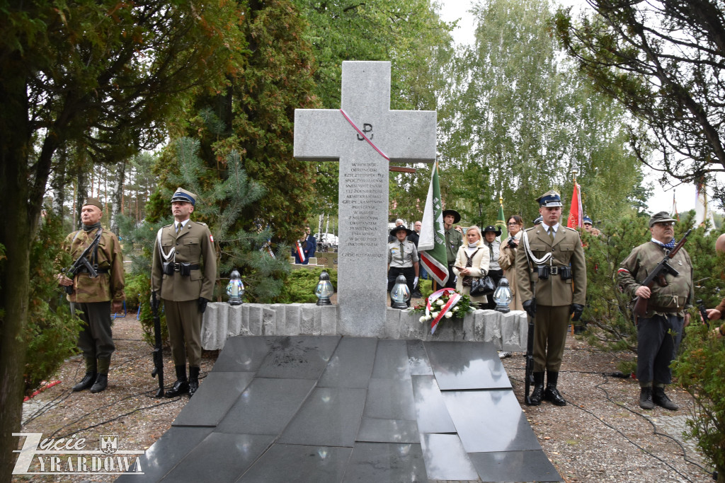 Wielki hołd poległym na Ziemi Jaktorowskiej