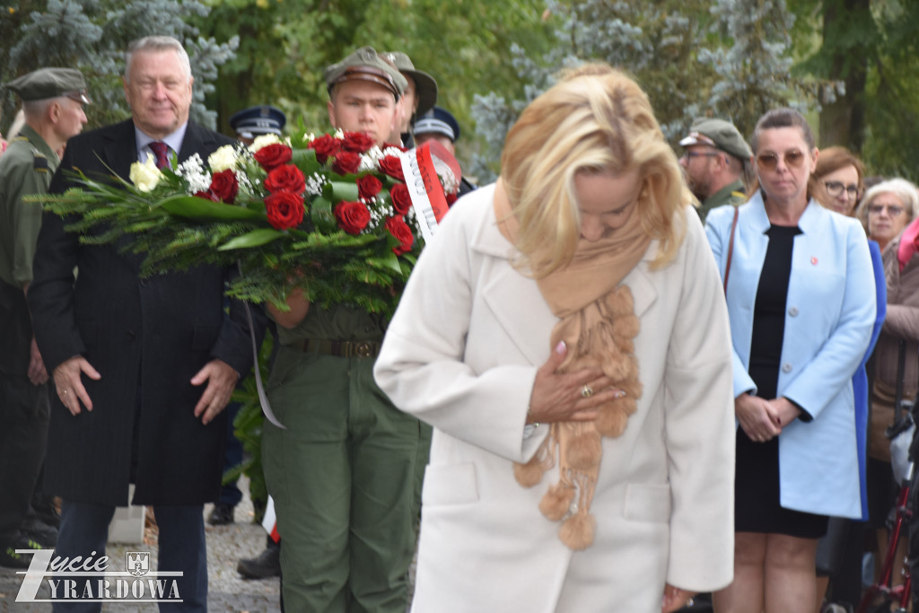 Wielki hołd poległym na Ziemi Jaktorowskiej