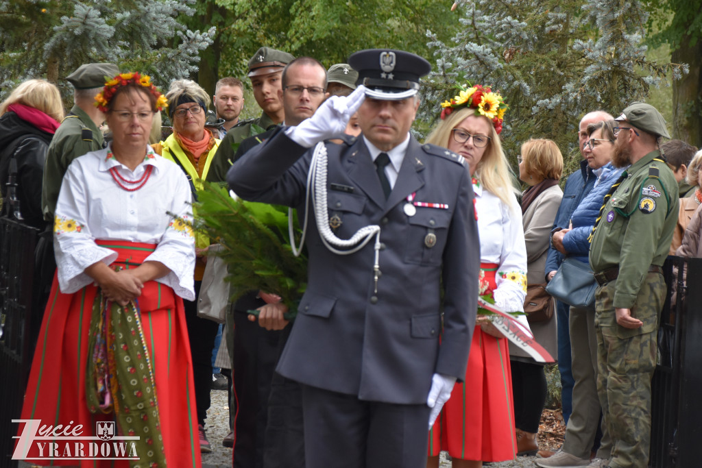Wielki hołd poległym na Ziemi Jaktorowskiej
