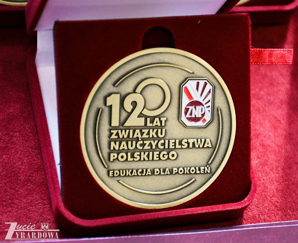 Żyrardów oddał hołd cichym bohaterom edukacji