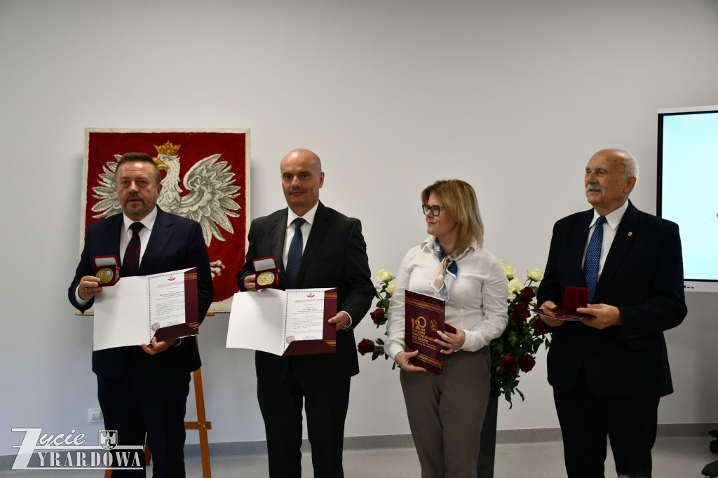 Żyrardów oddał hołd cichym bohaterom edukacji