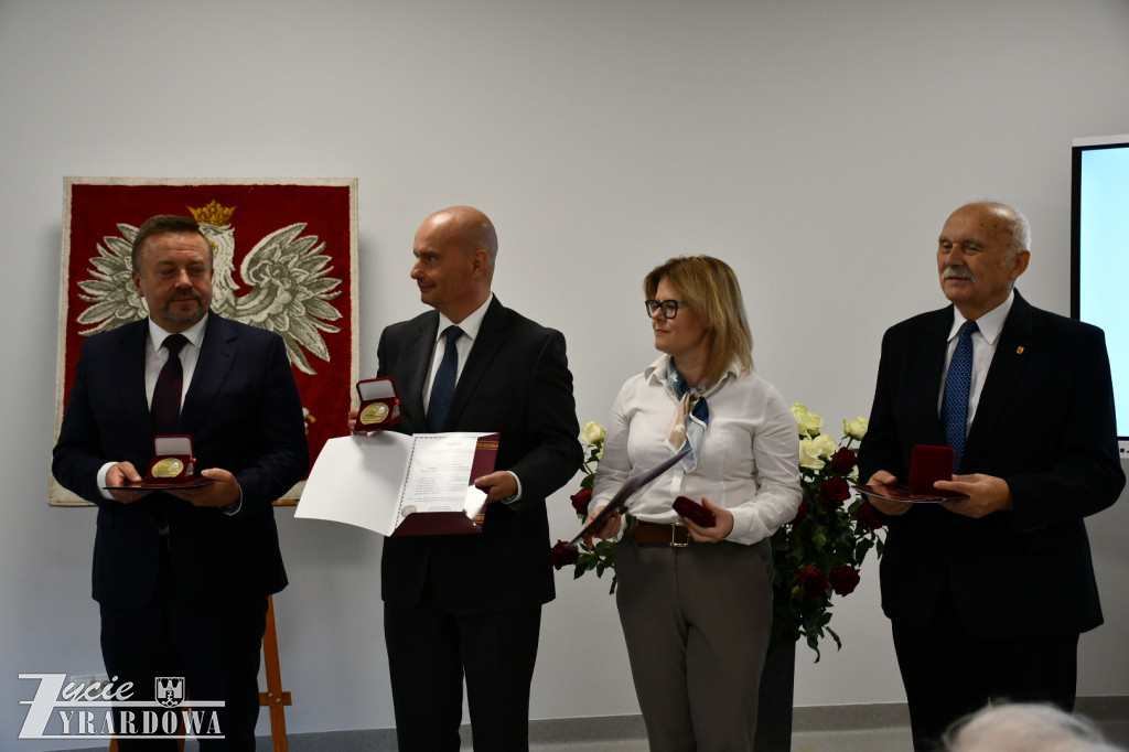 Żyrardów oddał hołd cichym bohaterom edukacji