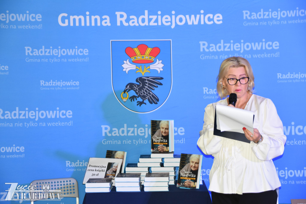 Podróż przez życie pisarki – od Asiuni do Joanny