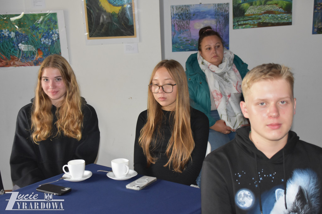 Podróż przez życie pisarki – od Asiuni do Joanny