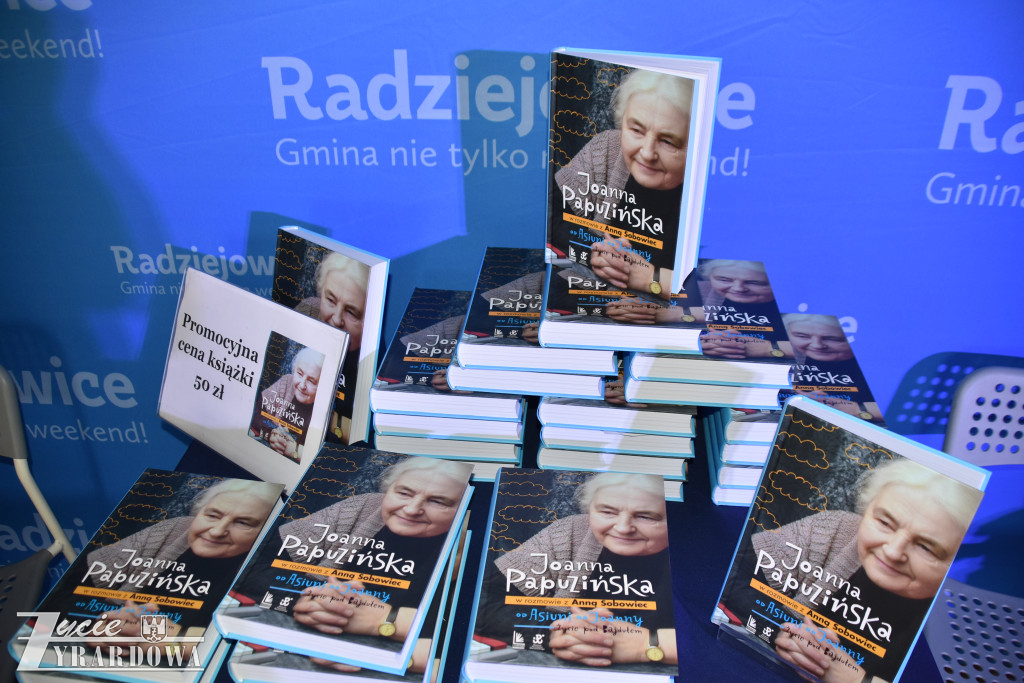 Podróż przez życie pisarki – od Asiuni do Joanny