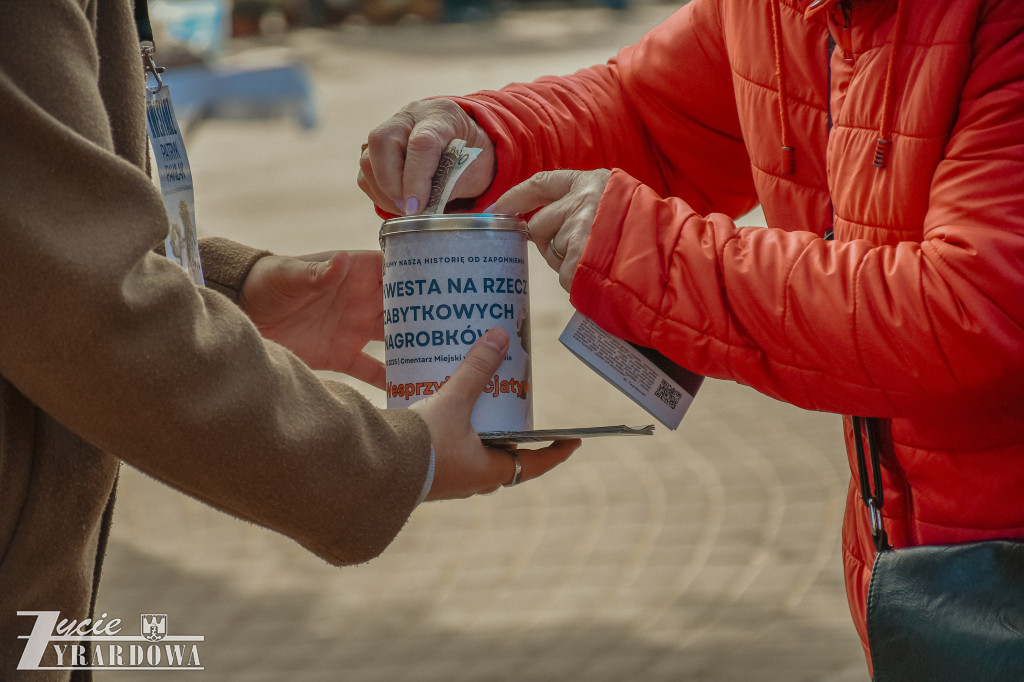 Rekord zbiórki na renowację zabytkowych nagrobków