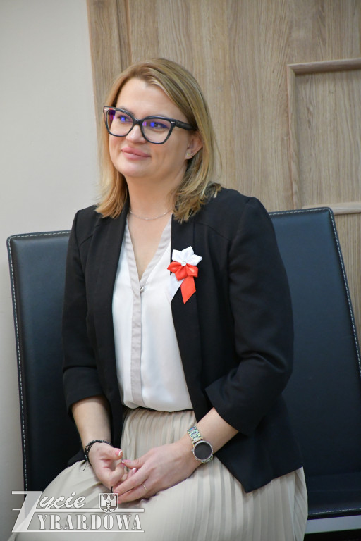 Przedszkolaki z MP nr 5  świętują Niepodległość