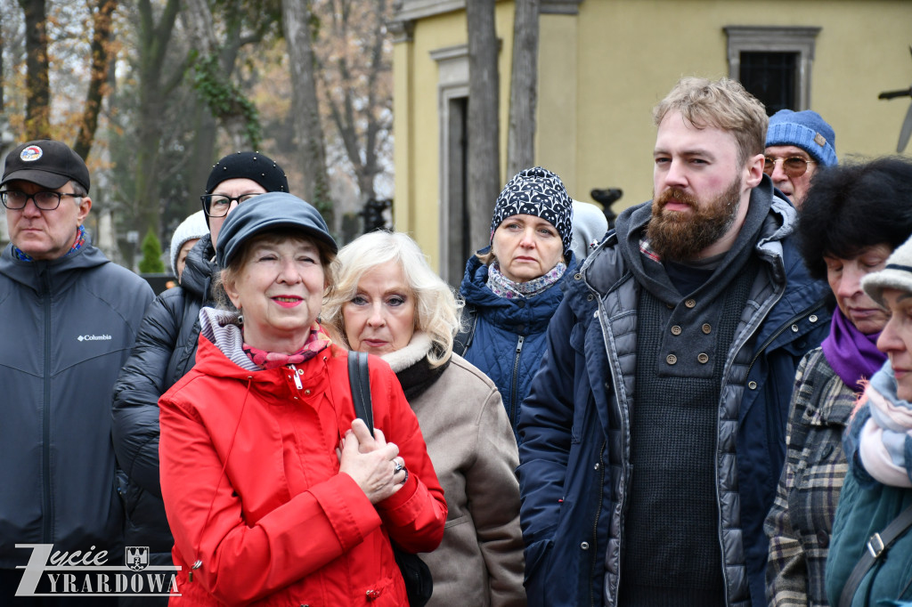Zaduszkowy spacer po żyrardowskim cmentarzu