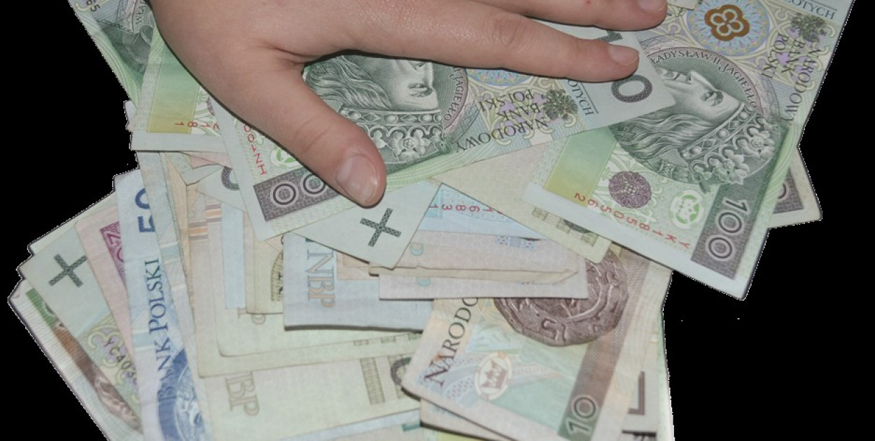 „Makler” wyłudził 86 tysięcy