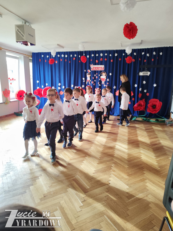 Patriotyczne świętowanie w Przedszkolu nr 10