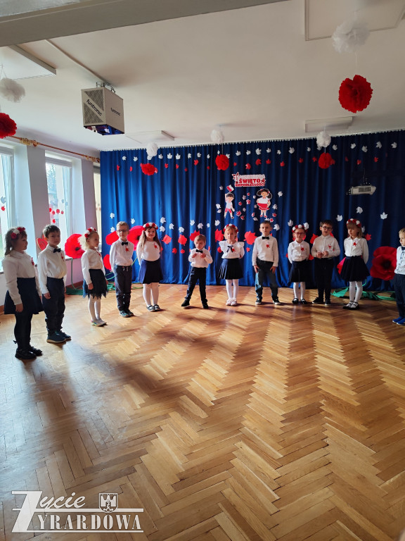 Patriotyczne świętowanie w Przedszkolu nr 10