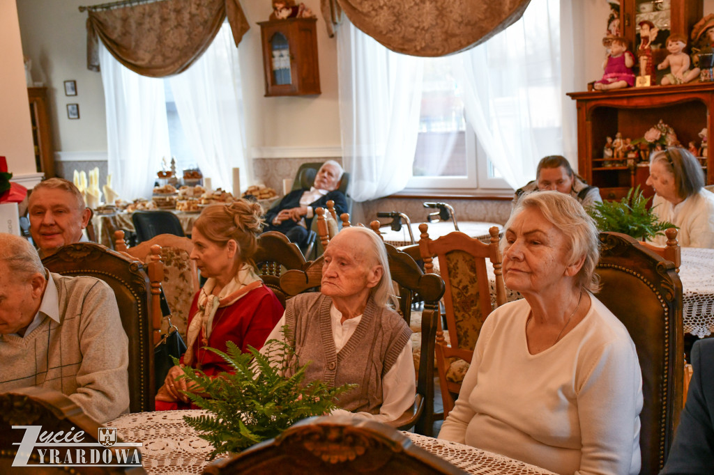 Muzyka i uśmiechy  w Przestrzeni Seniora