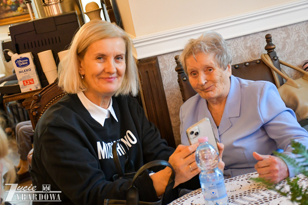 Muzyka i uśmiechy  w Przestrzeni Seniora