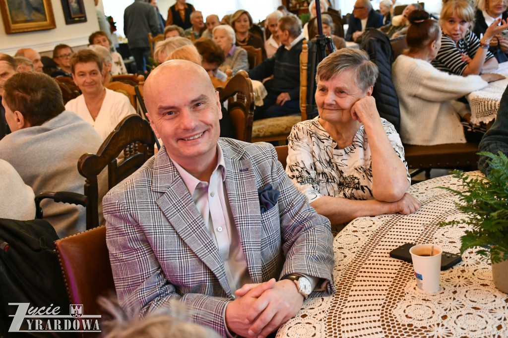 Muzyka i uśmiechy  w Przestrzeni Seniora