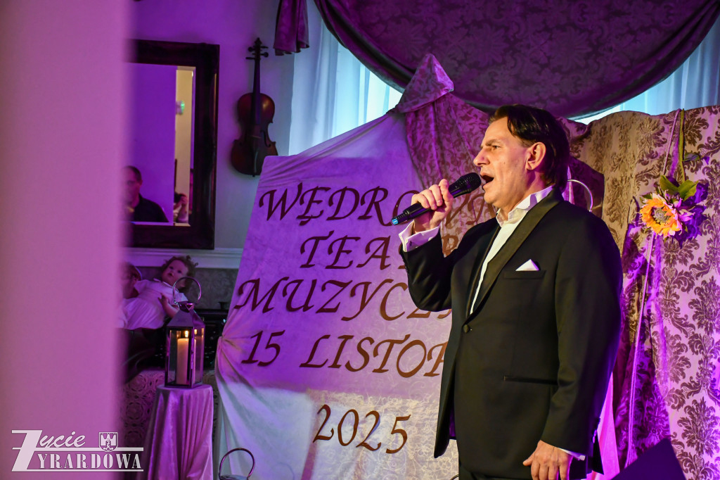 Muzyka i uśmiechy  w Przestrzeni Seniora