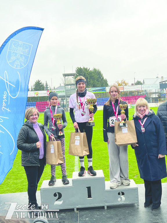 Biegacze z LKS Osuchów na podium