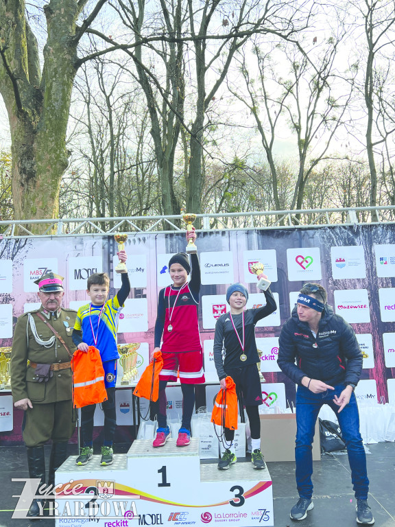 Biegacze z LKS Osuchów na podium