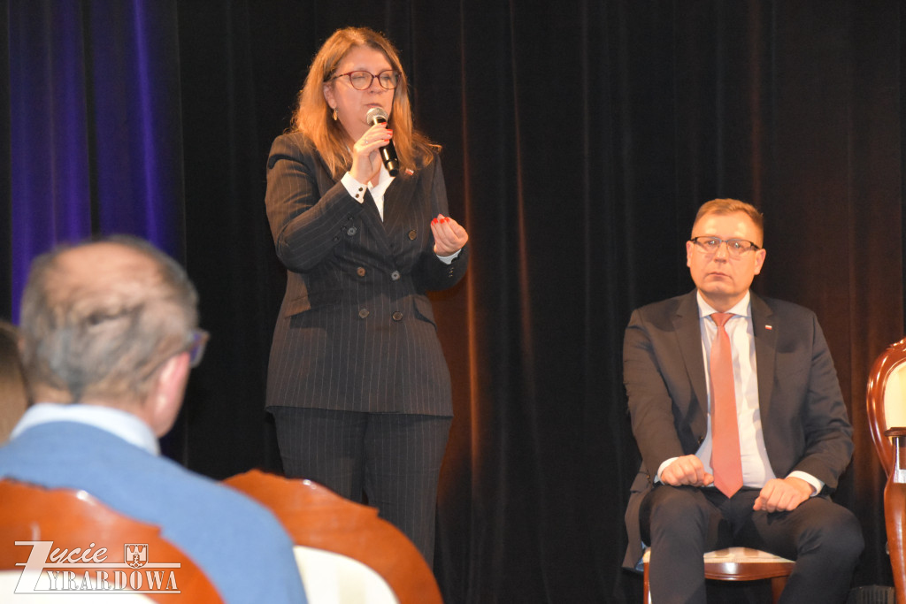 Nie pozostawiono suchej nitki na rządzących