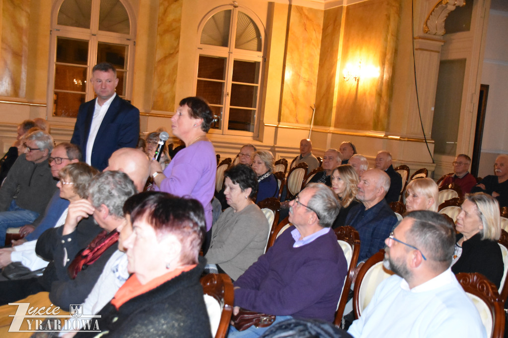 Nie pozostawiono suchej nitki na rządzących