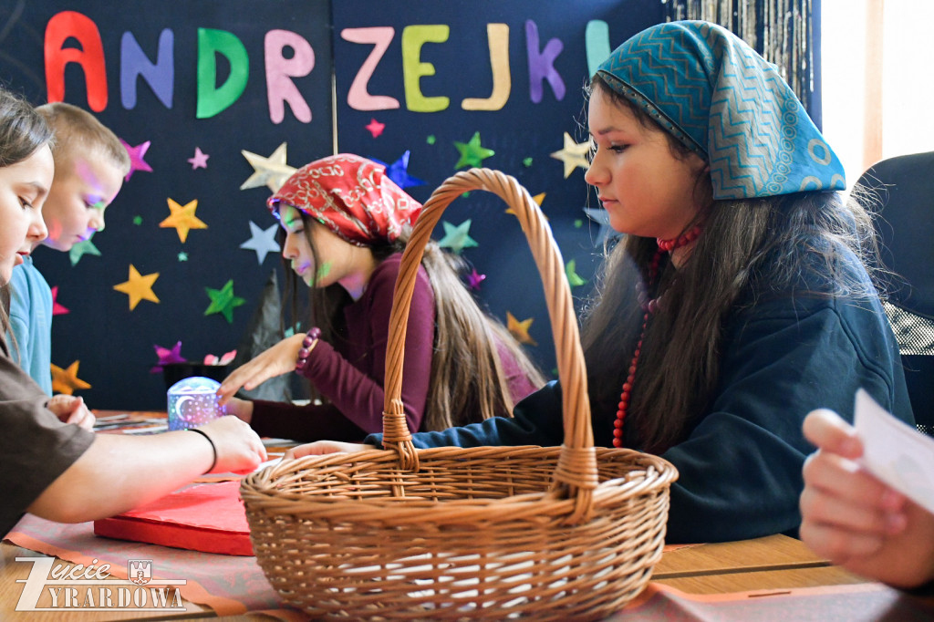 Magiczny andrzejkowy dzień w Czwórce