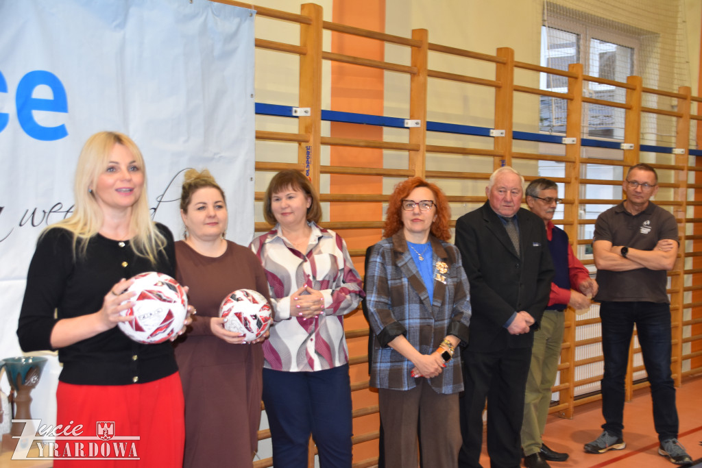 Legia Mszczonów z głównym trofeum