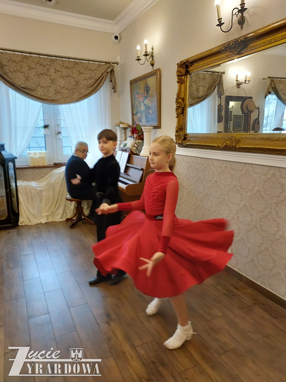 Uczniowie SP 6 zachwycili seniorów swoimi pasjami