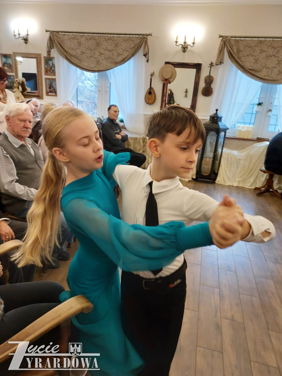 Uczniowie SP 6 zachwycili seniorów swoimi pasjami