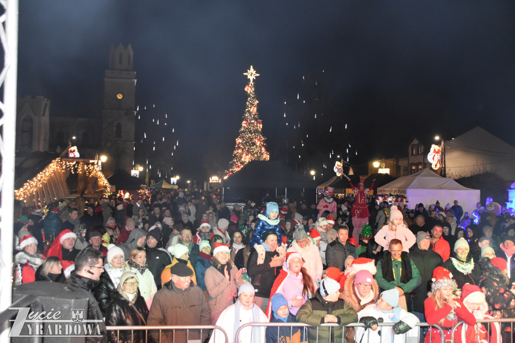 Mikołajki z Gwiazdami w Wiskitkach w bajkowej scenerii