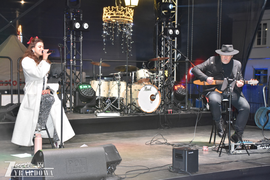 Mikołajki z Gwiazdami w Wiskitkach w bajkowej scenerii