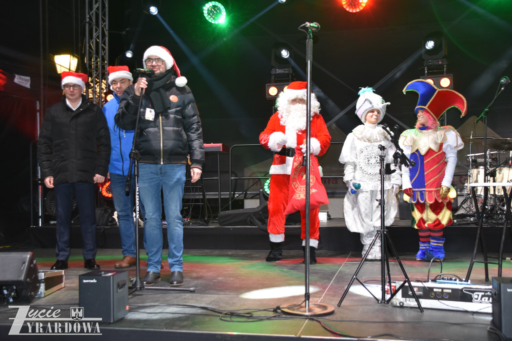 Mikołajki z Gwiazdami w Wiskitkach w bajkowej scenerii