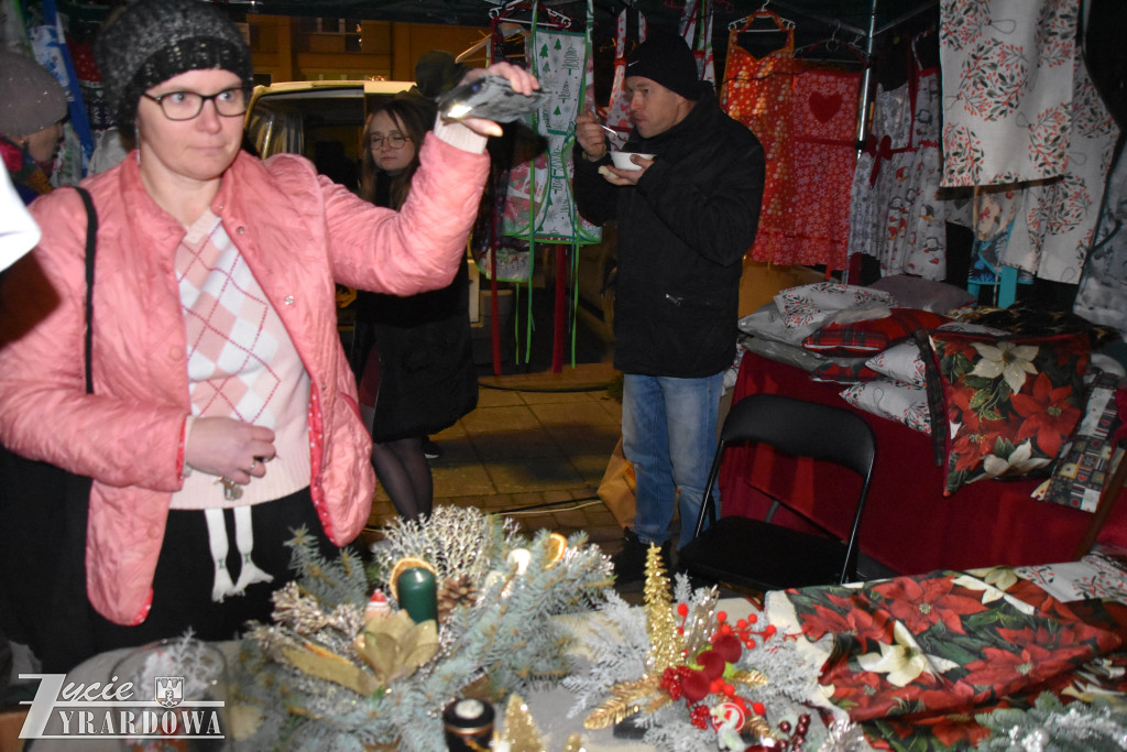 Mikołajki z Gwiazdami w Wiskitkach w bajkowej scenerii