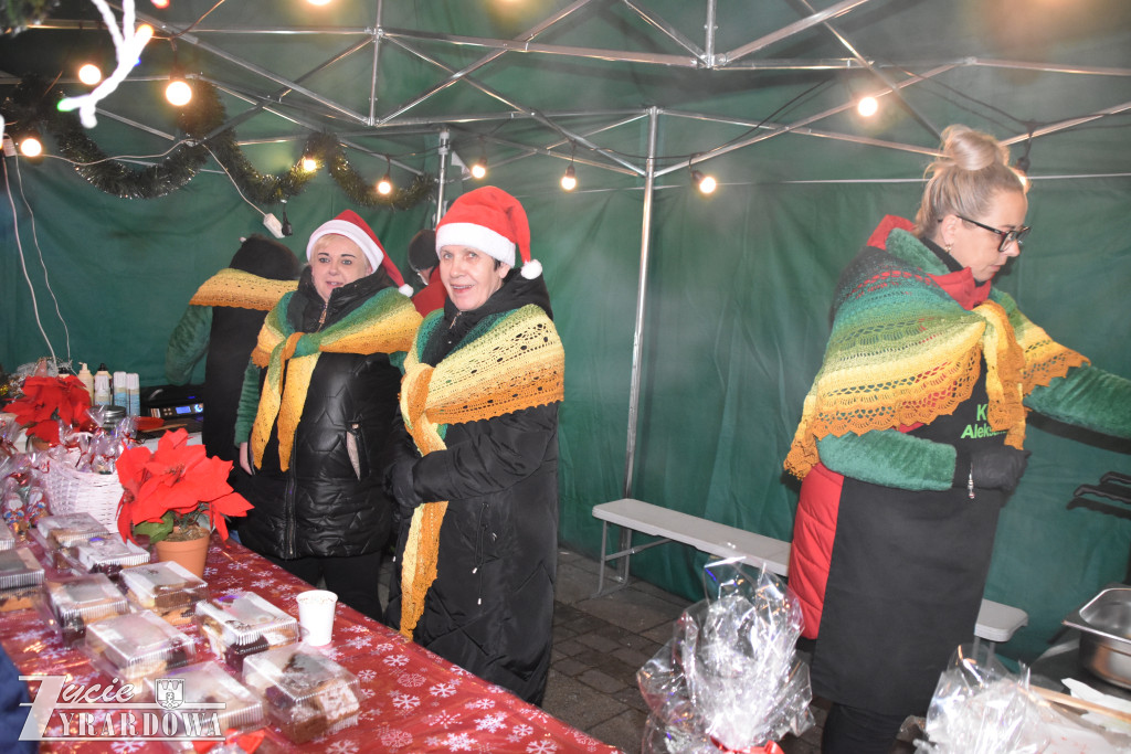 Mikołajki z Gwiazdami w Wiskitkach w bajkowej scenerii
