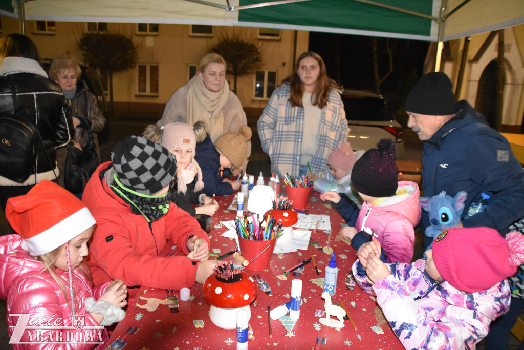 Mikołajki z Gwiazdami w Wiskitkach w bajkowej scenerii